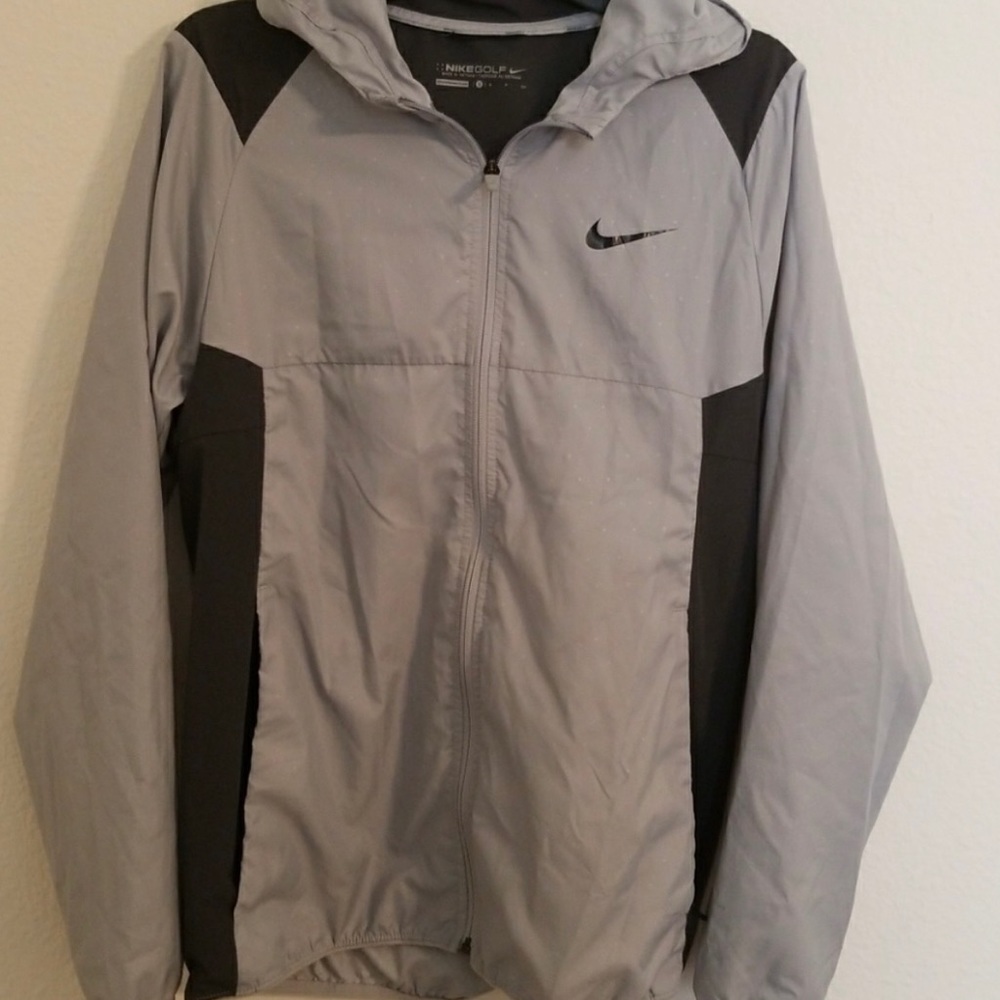 NIKE WINDBREAKER JACKET